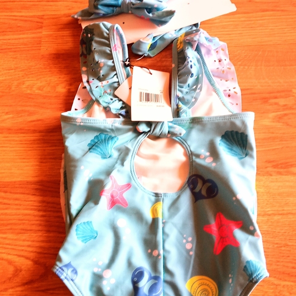 NFS.        Hurley 2 piece set, swimsuit & headband sz 3T, 4T MSRP $38 - Picture 8 of 8
